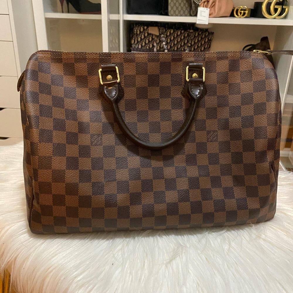 Louis Vuitton speedy